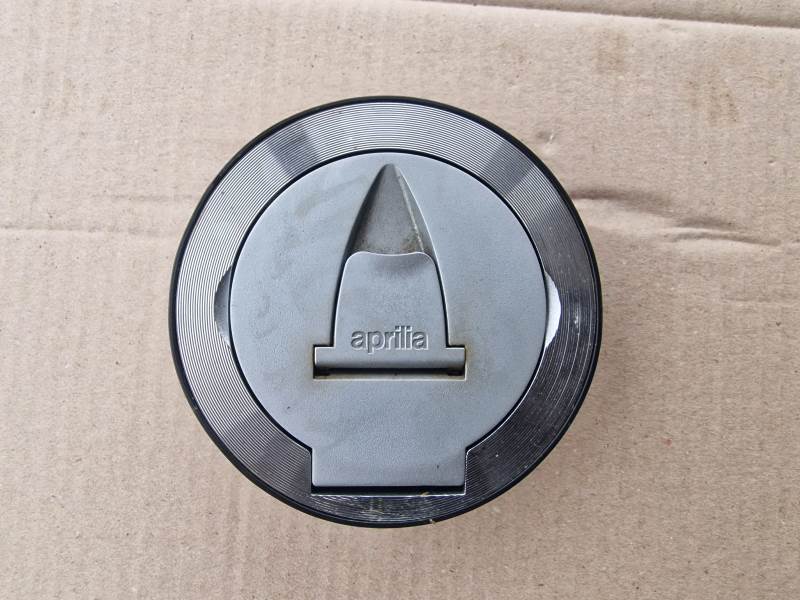 Aprilia rsv4 rf 2015 tappo serbatorio originale