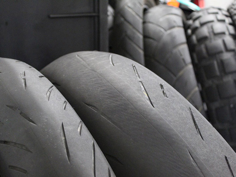 Il copertone presenta un&rsquo;usura anomala