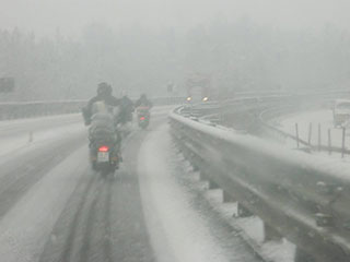 Vespe Solitarie con la neve