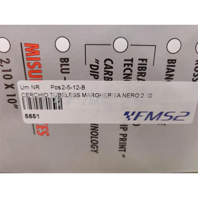 Cerchio tubeless intero in alluminio con profilo a margherita di colore nero e canale da 2.10 per montaggio su Piaggio Vespa con cerchio da 10 pollici, ricambio 5651