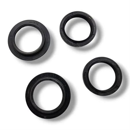 Kit paraolio e parapolvere Mentasti per forcella anteriore Malaguti con misura 31,7X42X7/9 e 31,75X42,8/48X7,6/11,6, ricambio ARI077