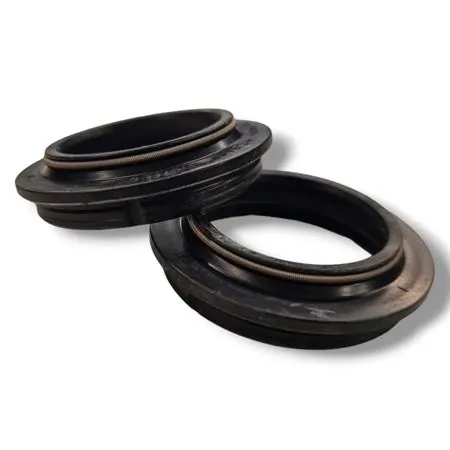 Kit paraolio e parapolvere Mentasti per forcella anteriore Malaguti con misura 31,7X42X7/9 e 31,75X42,8/48X7,6/11,6, ricambio ARI077