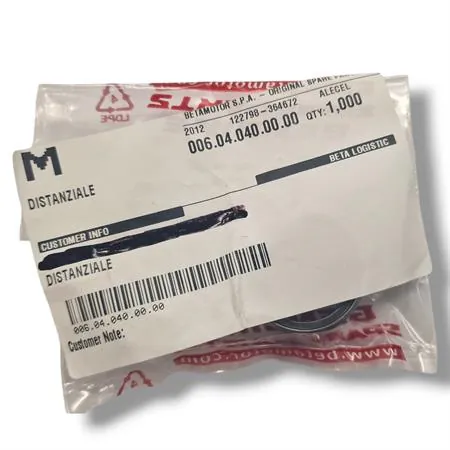 Boccola distanziale albero cambio secondario uscita pignone originale BETA per tutti i modelli enduro 2t e 4t con motore Beta, ricambio 006.04.040.00.00