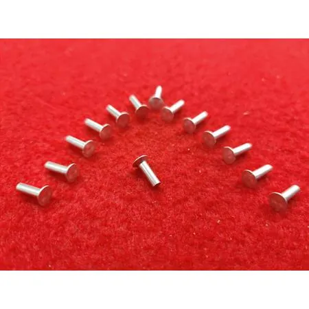 Confezione high quality Cif di puntali cromati e ribattini in alluminio per serie strisce pedana Piaggio Vespa small frame 50 e 125 cc, ricambio C00157-HQ